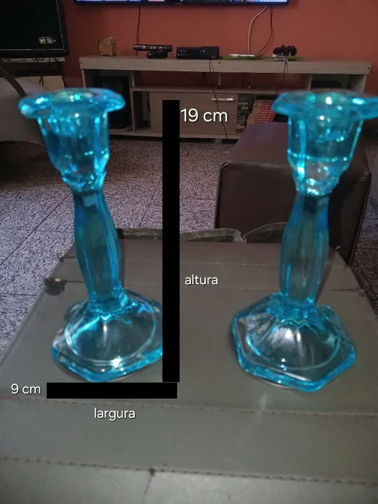 Castiçais de vidro azul - Decoração elegante para sua casa