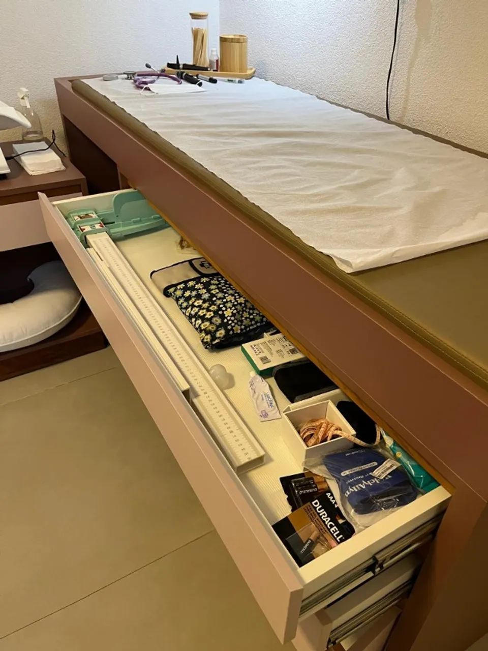 maca para consultorio pediatrico com movél acessorio opcional. - Foto 4