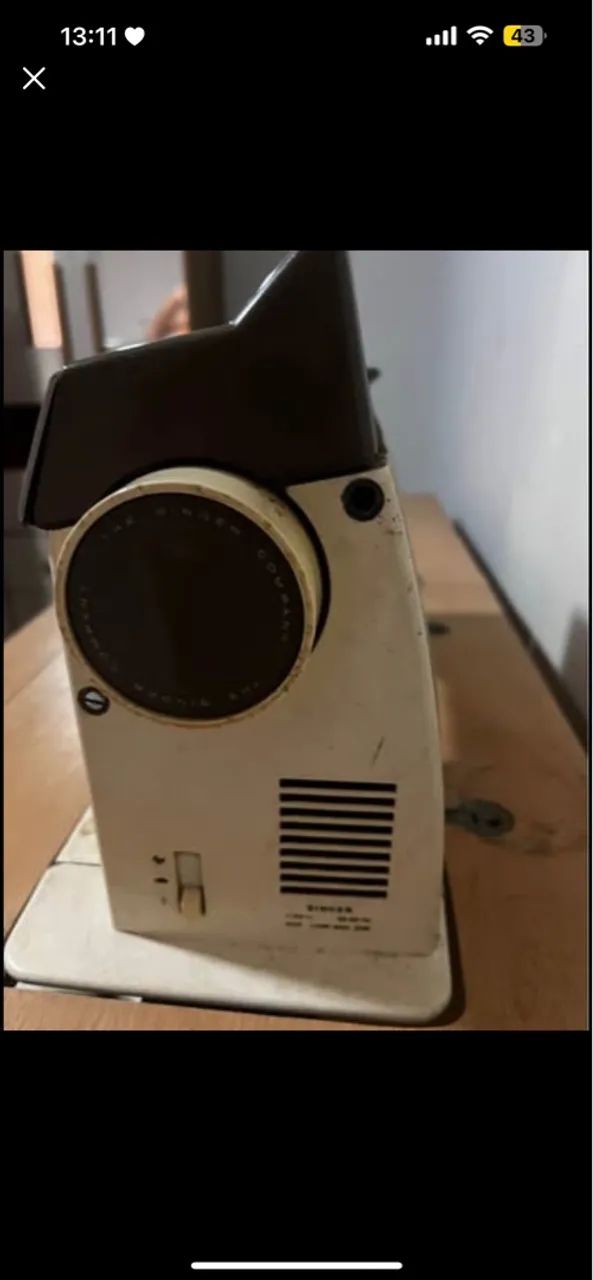 Máquina de Costura Singer modelo 270 bobina mágica com Gabinete - Foto 3