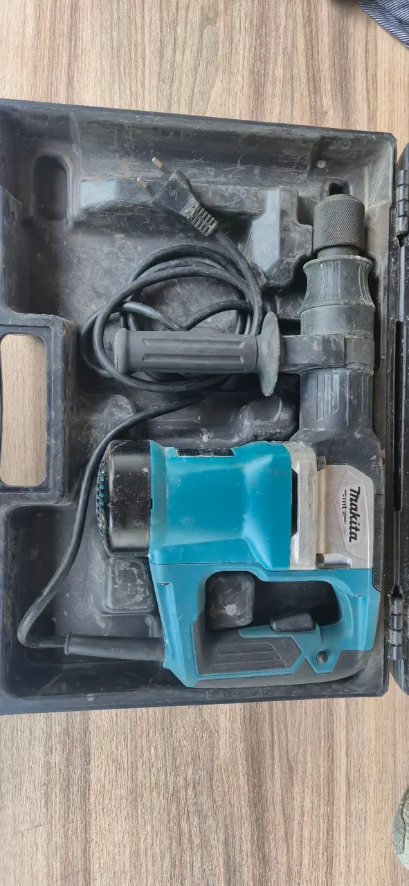 Martelo Demolidor Makita M8600 127V 900W