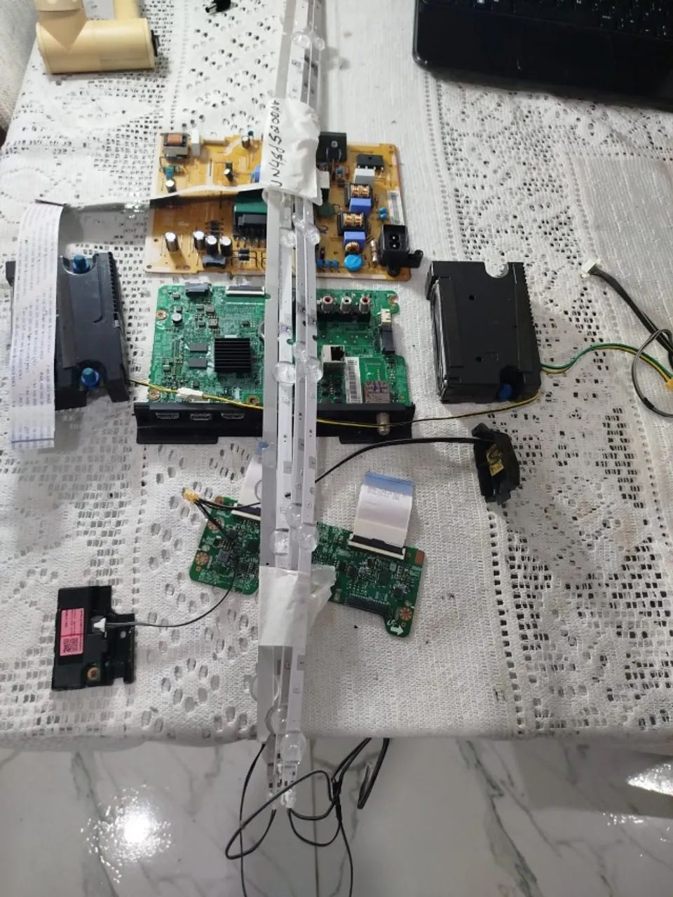 Vendo essas peças da TV Samsung de 48 Polegadas - Foto 5