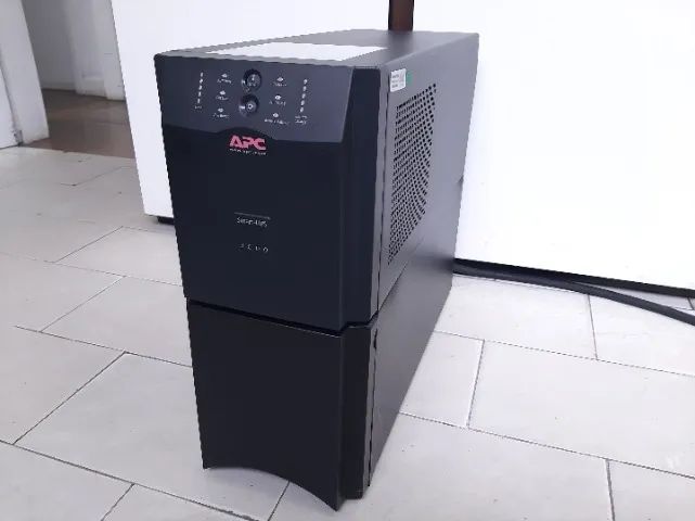 Nobreak Senoidal APC Smart-UPs 3000VA (3KVA)
