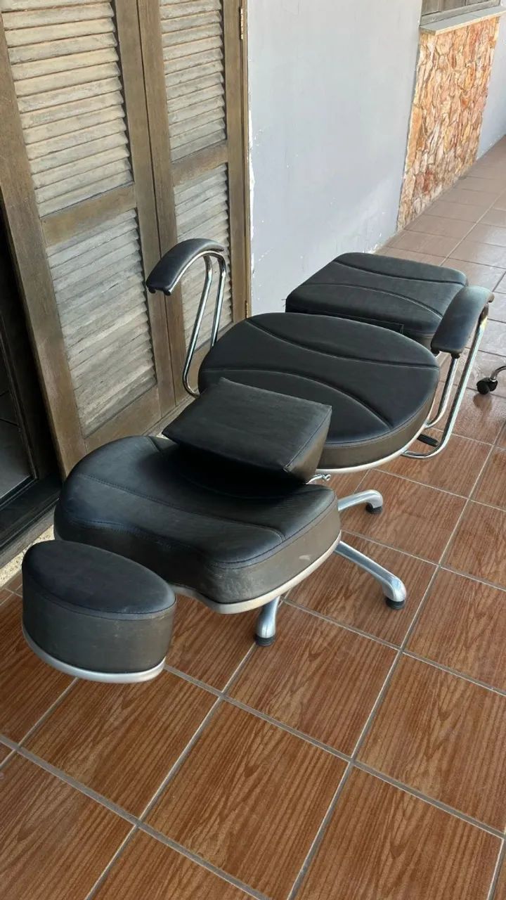 Cadeira de Maquiagem Reclinável e Mocho  - Foto 2