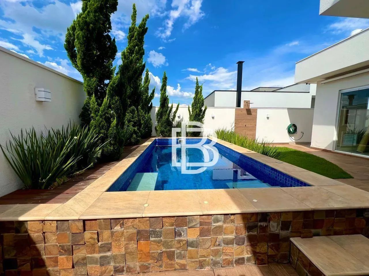 Casa com 3 dormitórios para alugar, 202 m² por R$ 11.059,67/mês - Jardim Residencial Alto 