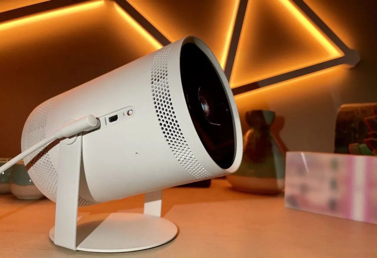 PROJETOR PORTATIL SAMSUNG FREESTYLE 2