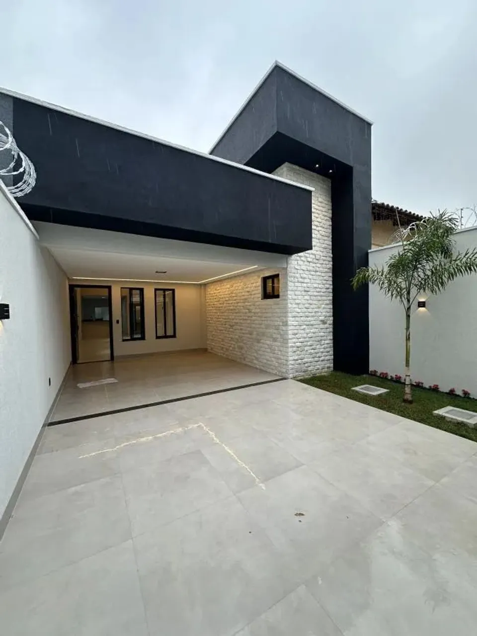 Casa para Venda em Goiânia, Jardim Atlântico, 3 dormitórios, 3 suítes, 4 banheiros, 4 vaga