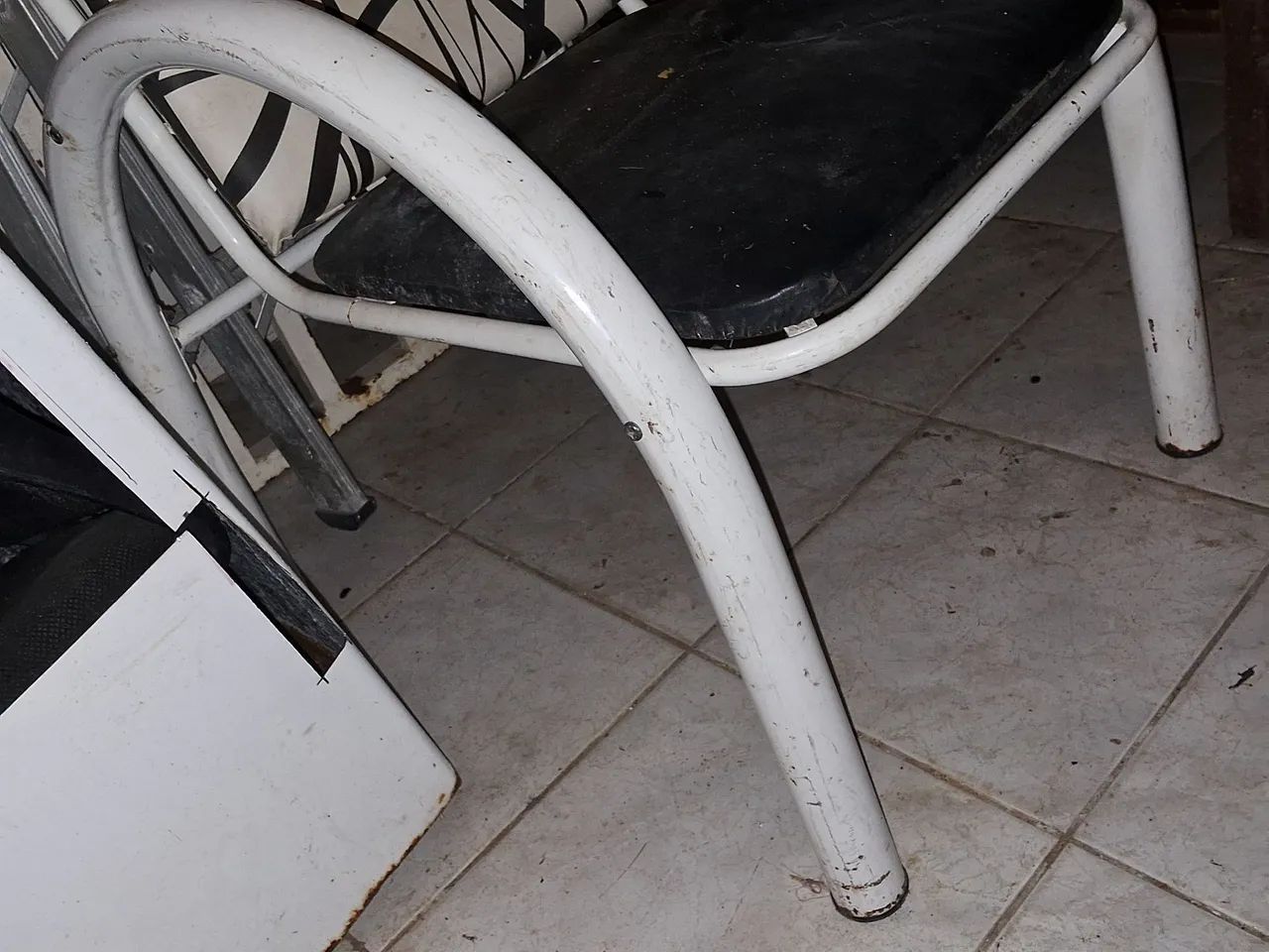 VENDO POLTRONA SIMPLES IDOSO DESCANSAR.R65570217927427121