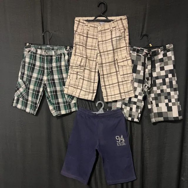 Lote com 3 bermudas 8 anos