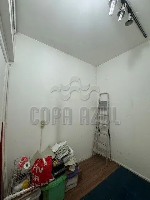 VENDO EM COPACABANA SALA REFORMADA. - Foto 5
