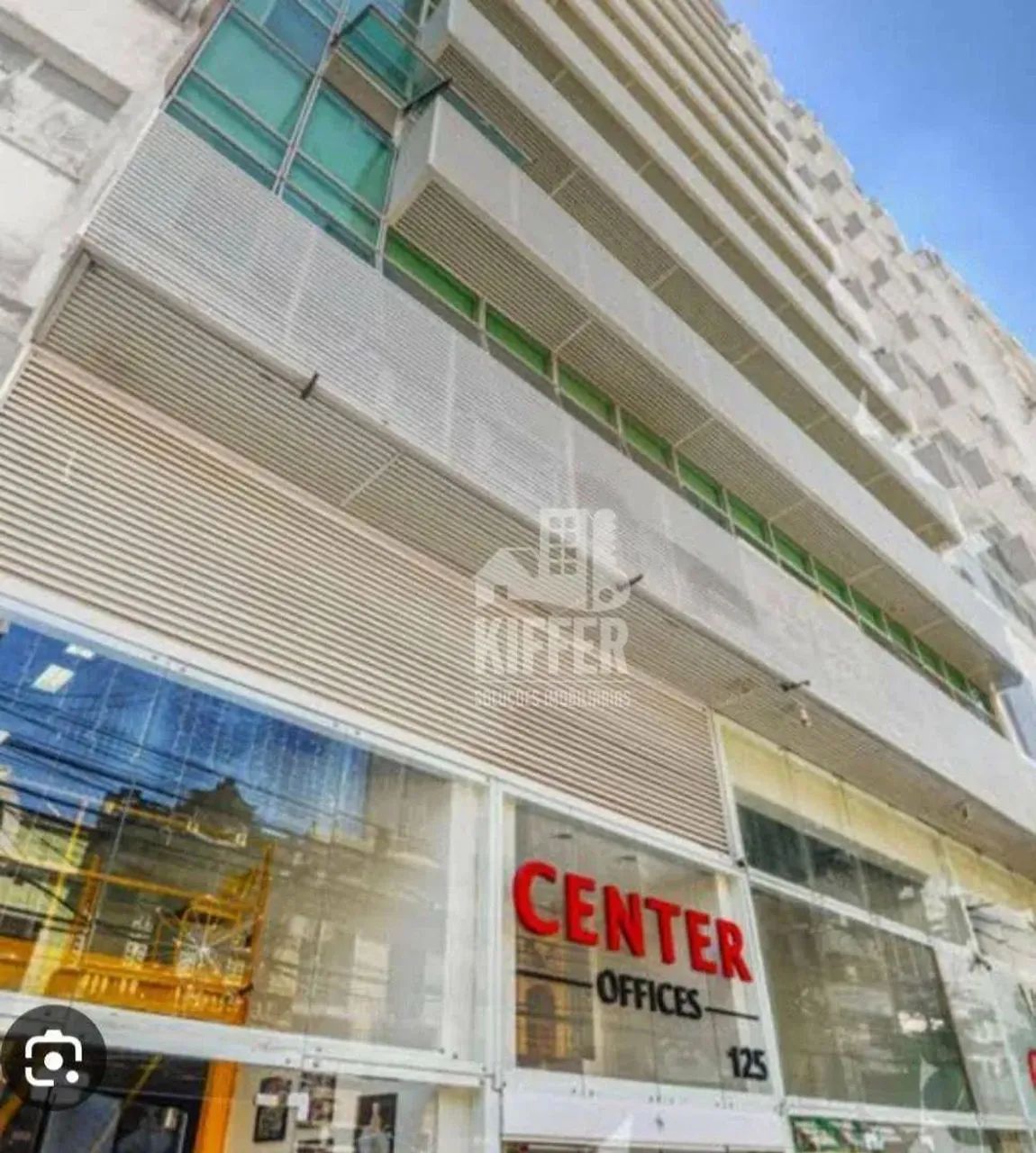 Sala Comercial no Centro de Niterói 27m² Andar Alto e Silenciosa