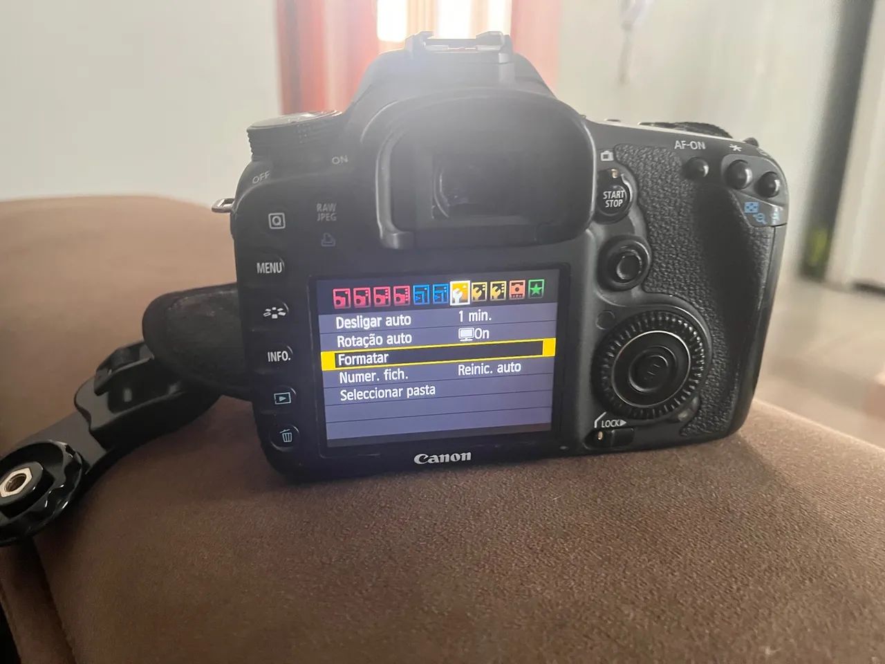 Cânon EOS 7D em perfeito estado apenas o corpo - Foto 3