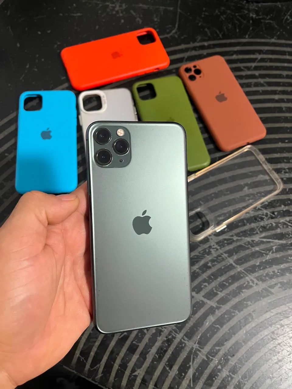 Iphone 11 PRO MAX 256GB (TROCO EM CORDÃO DE PRATA) - Celulares e
