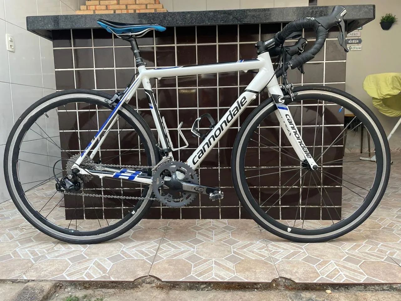 Bicicleta speed cannondale 105 