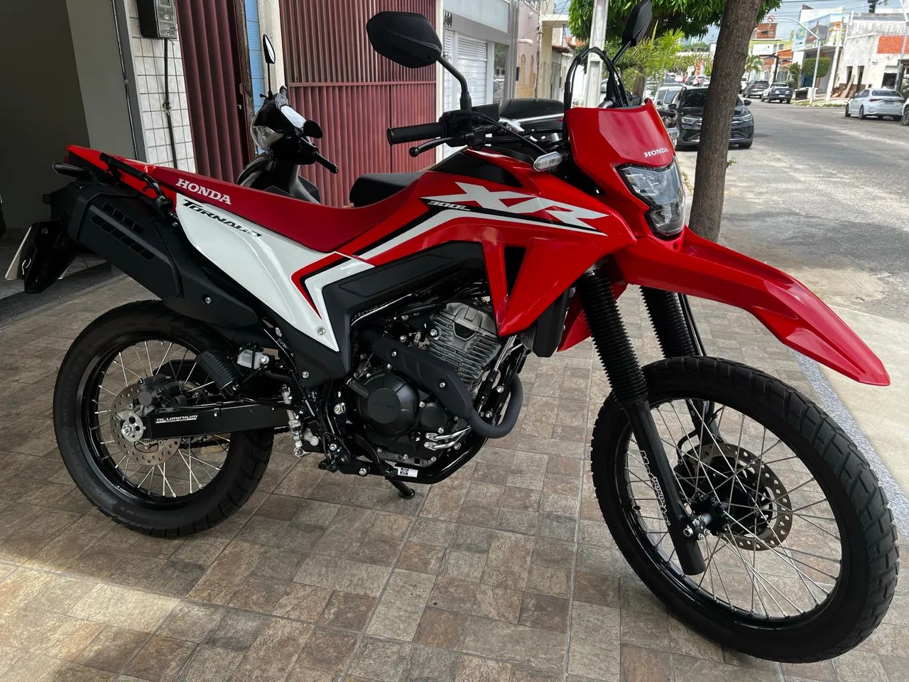 XR TORNADO 300