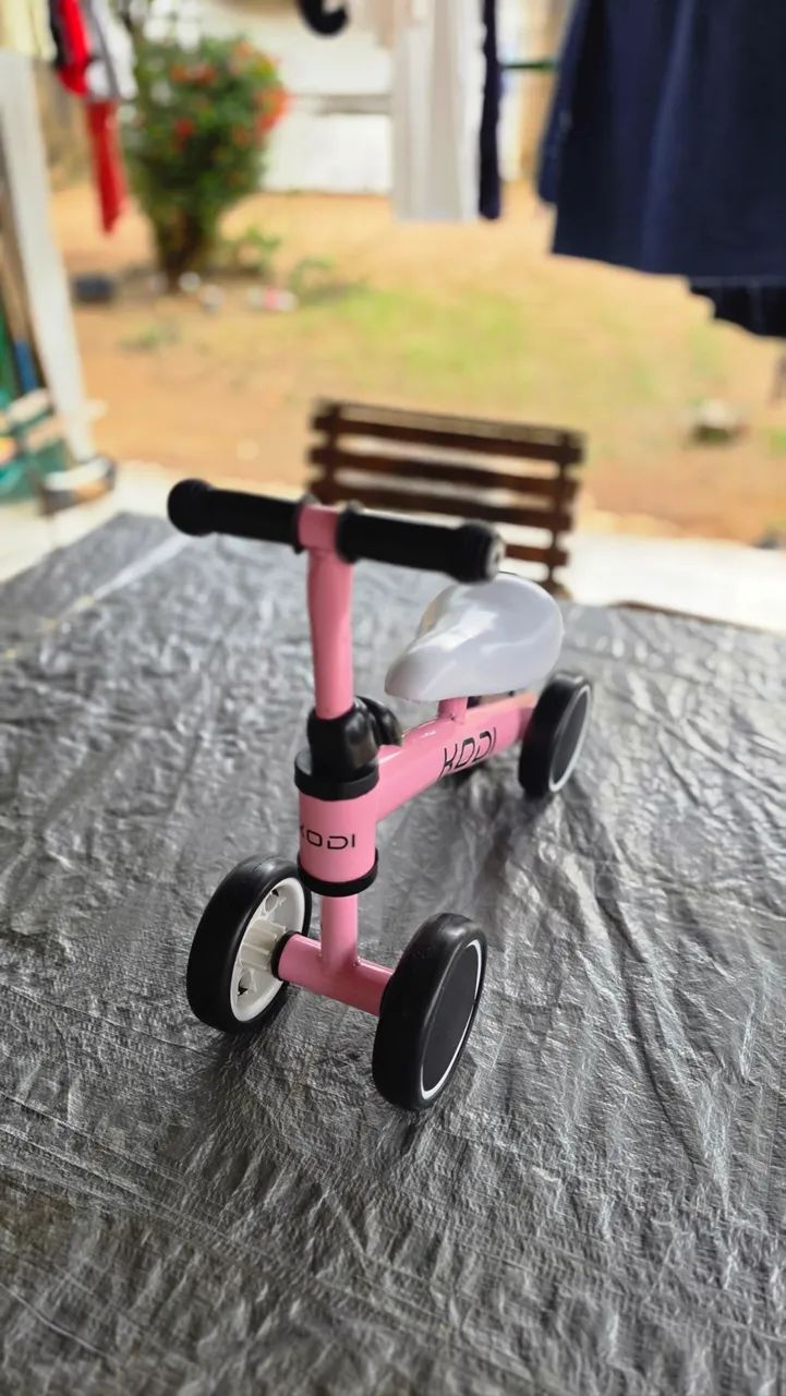 Vende-se bicicleta de equilíbrio 