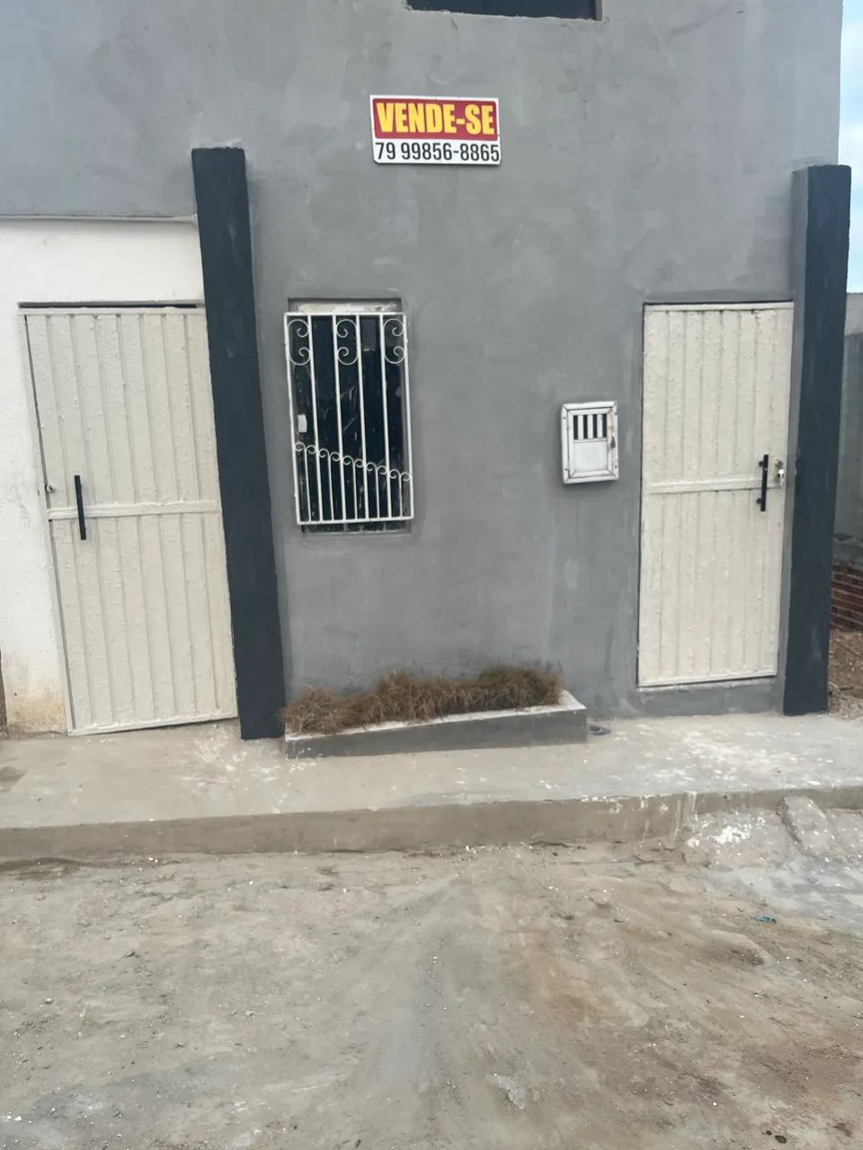 Vende-se duas casas 2 andares sala cozinha e banheiro e área de serviço 