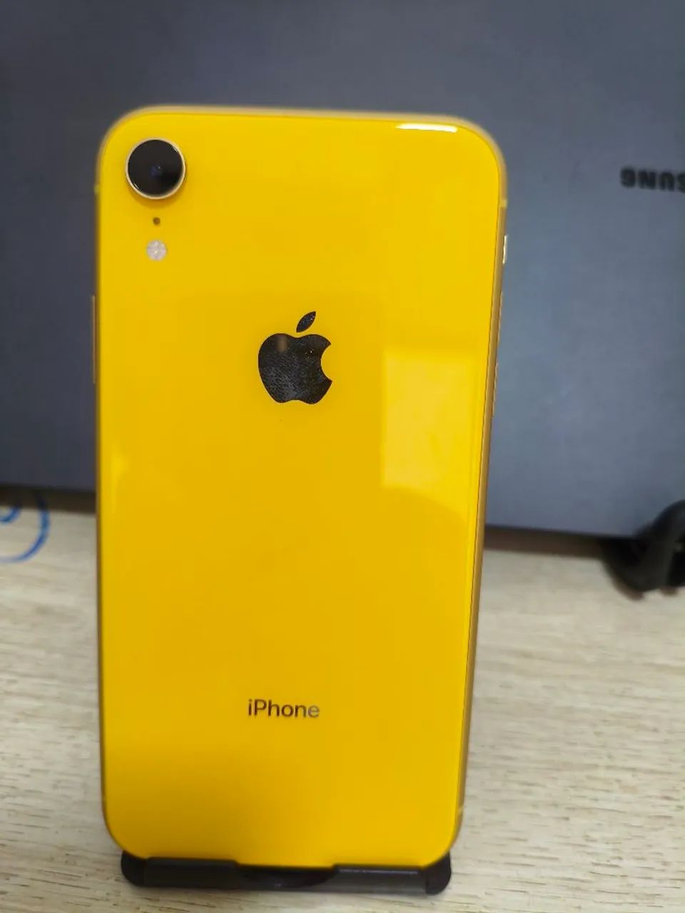 iPhone XR 256GB Amarelo em excelente estado - Celulares e