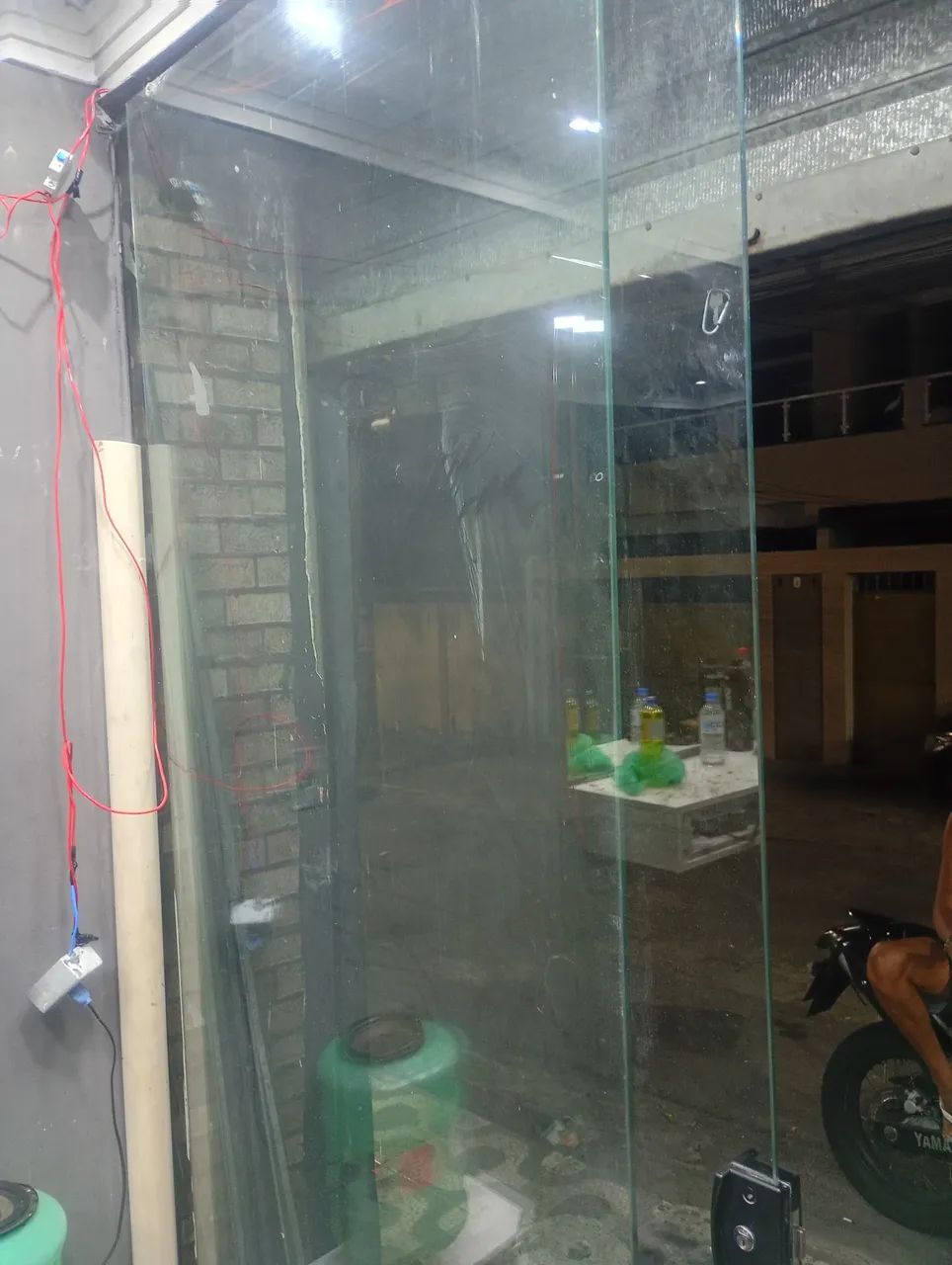 Porta de vidro 64985879327235120