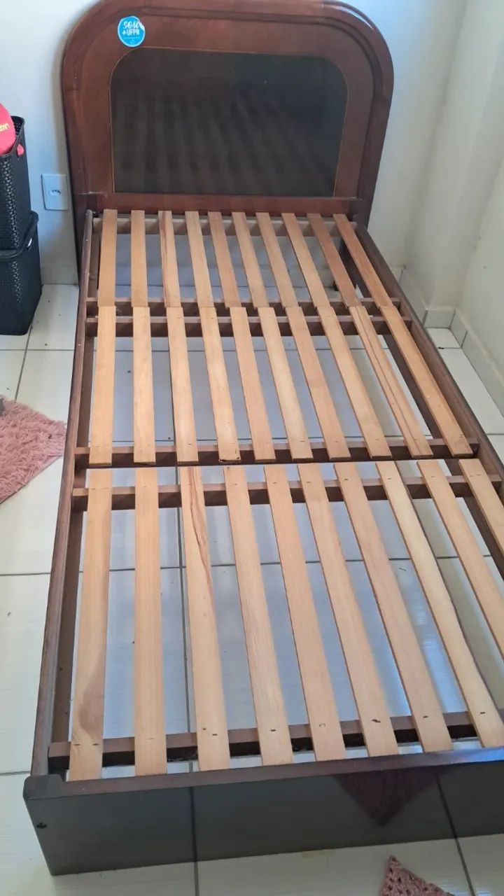 Base de cama de solteiro 