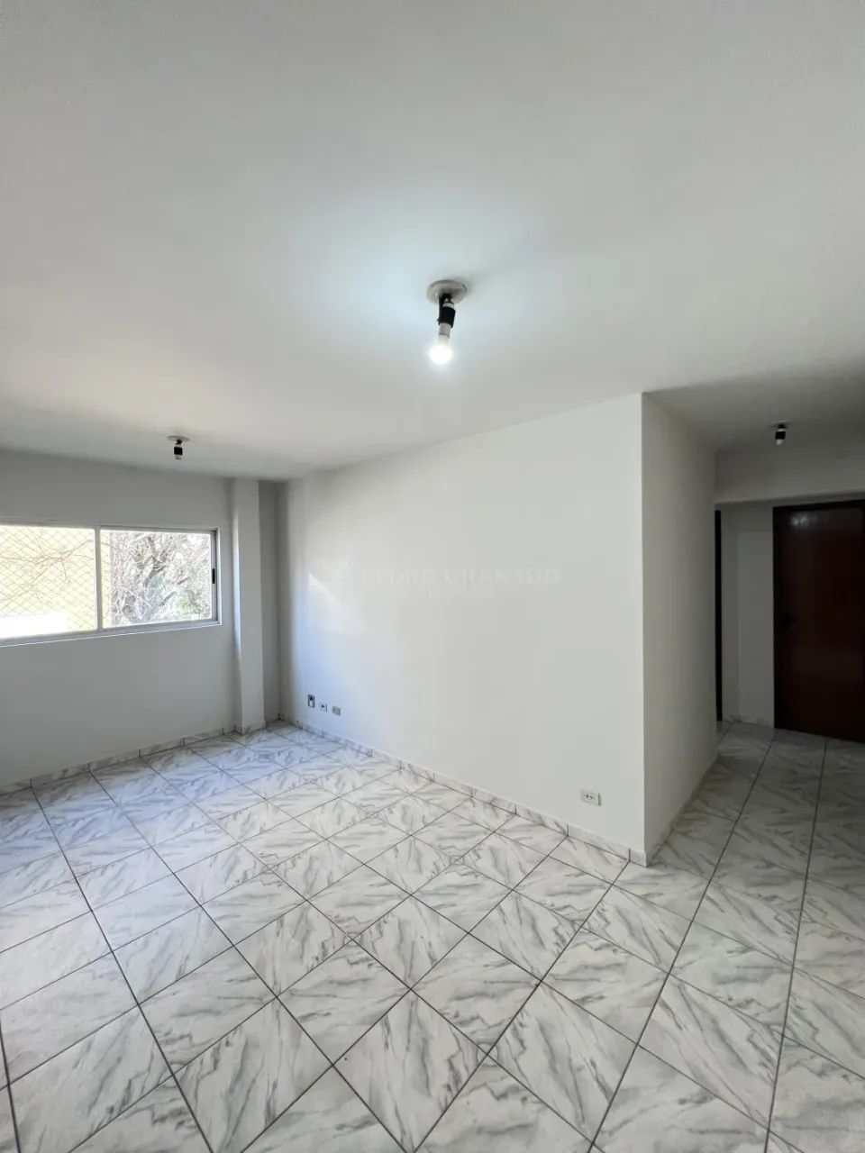 Apartamento 02 dormitórios - Zona 07