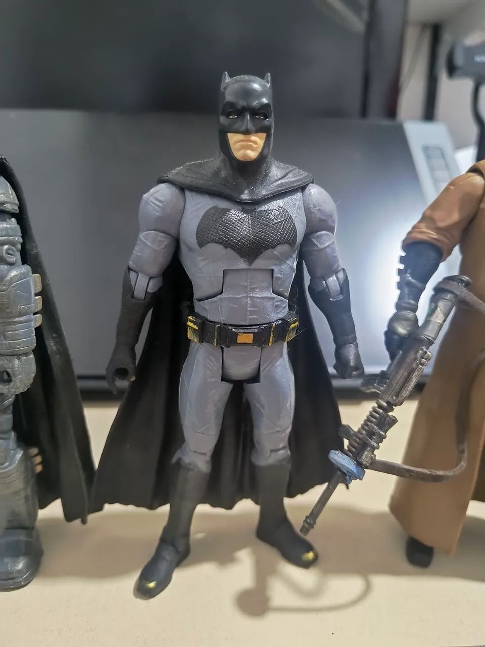 Lote Batman bonecos de 16cm - Foto 4