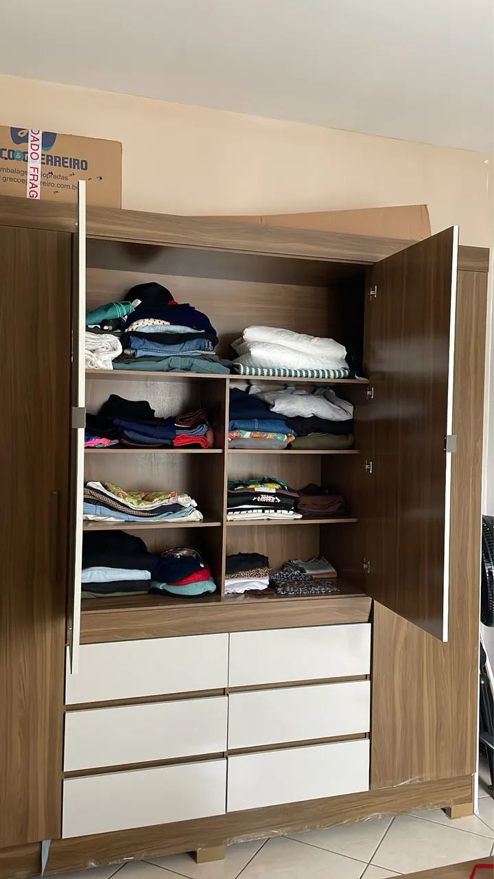 Guarda Roupa com 1 ano de uso  - Foto 2
