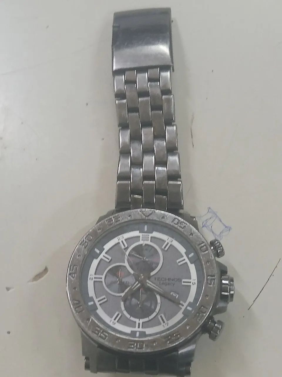 Vendo lindo relógio técnico,legaci,bem conservado e pouco tempo de uso  - Foto 2