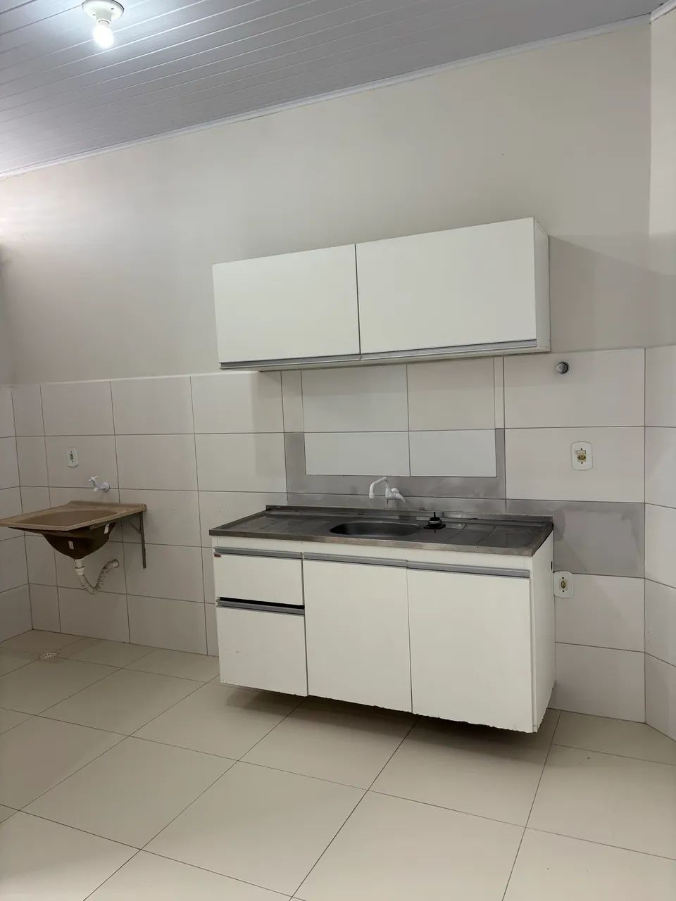 Alugo apartamento 