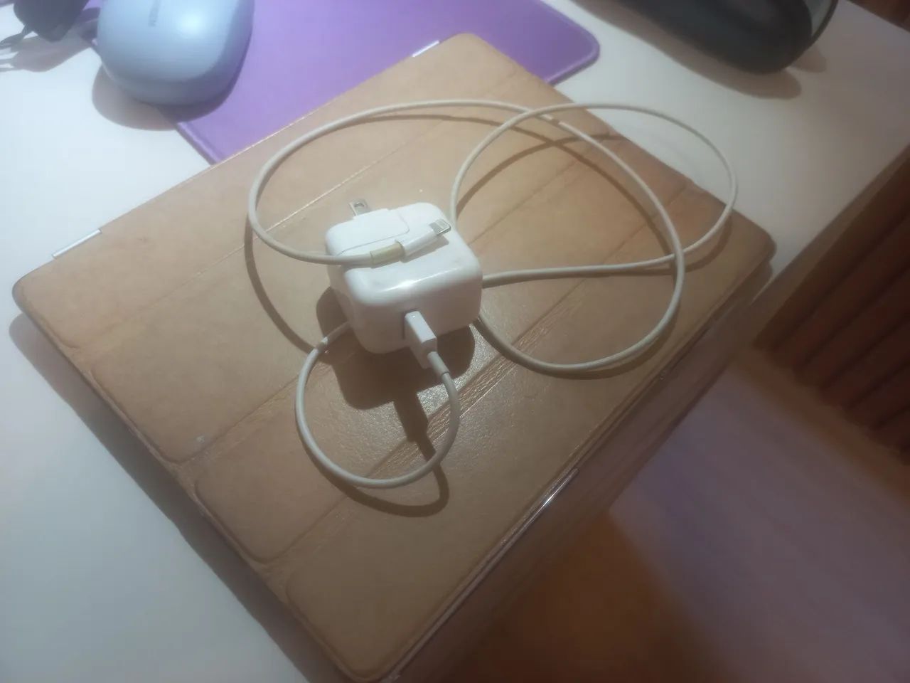 I PAD APPLE terceira geração com capa e carregador  - Foto 5
