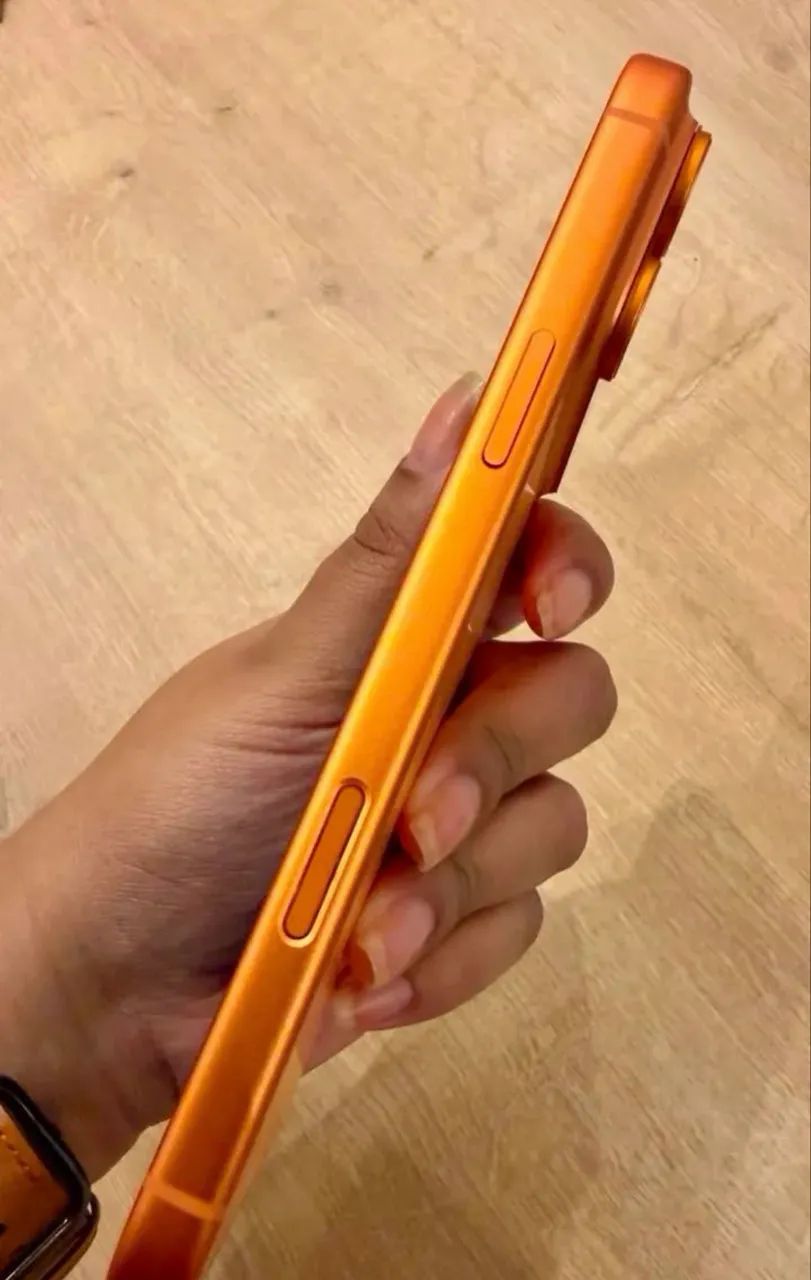 iPhone 17 pro laranja  - Foto 4