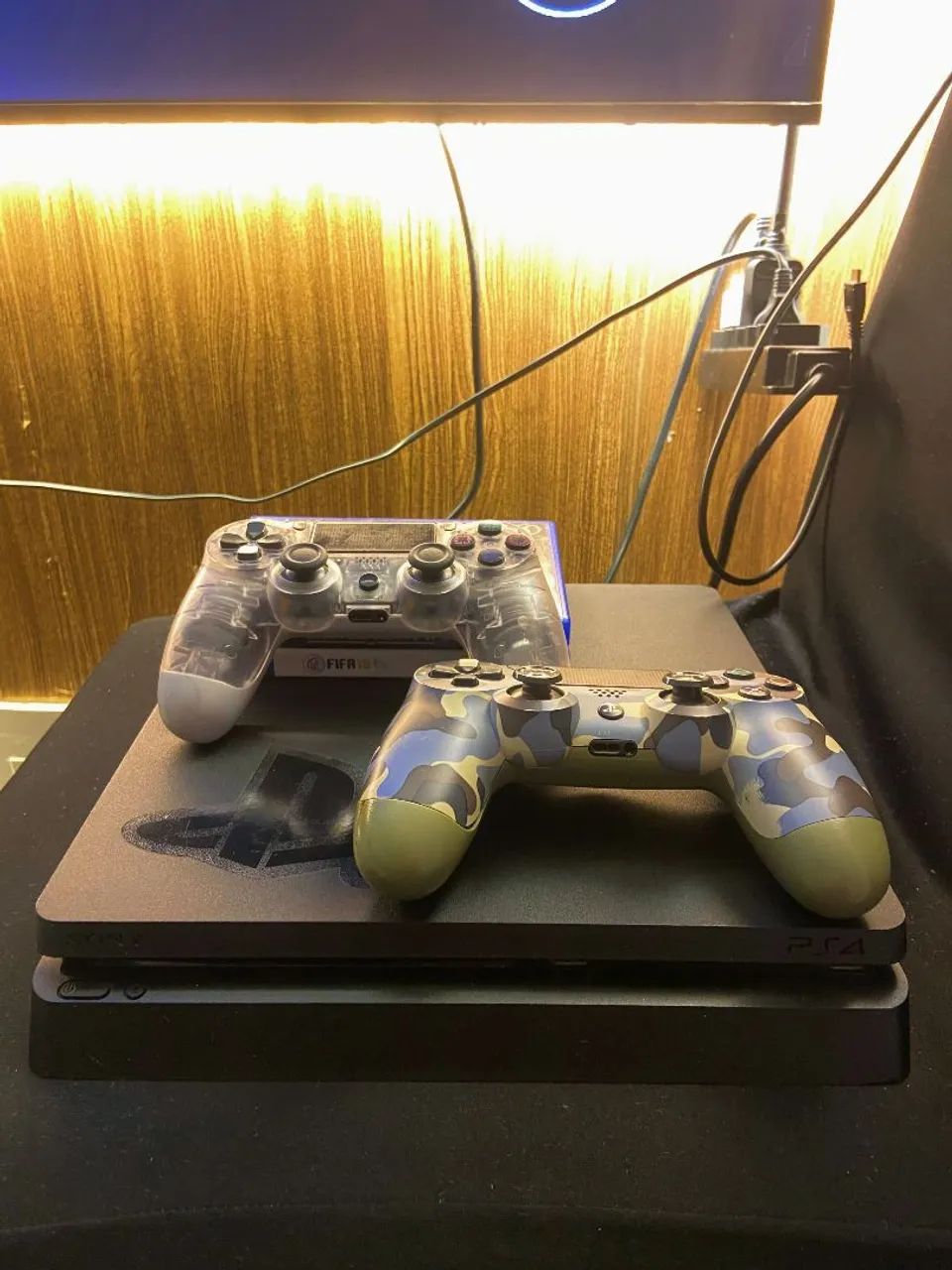 PS4 SLIM 1 TB 2 controles  - Foto 2