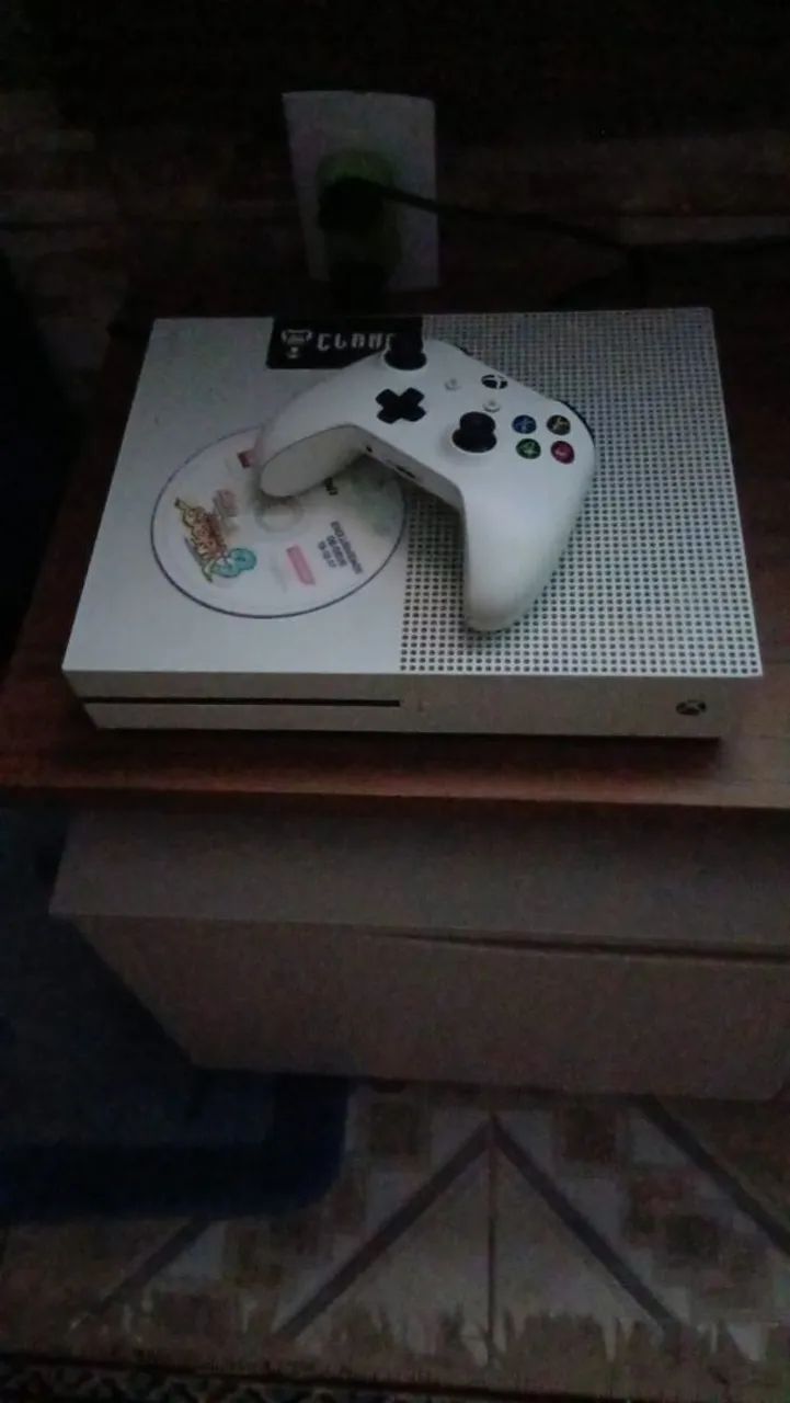 Vendo xbox one  funcionando perfeitamente 