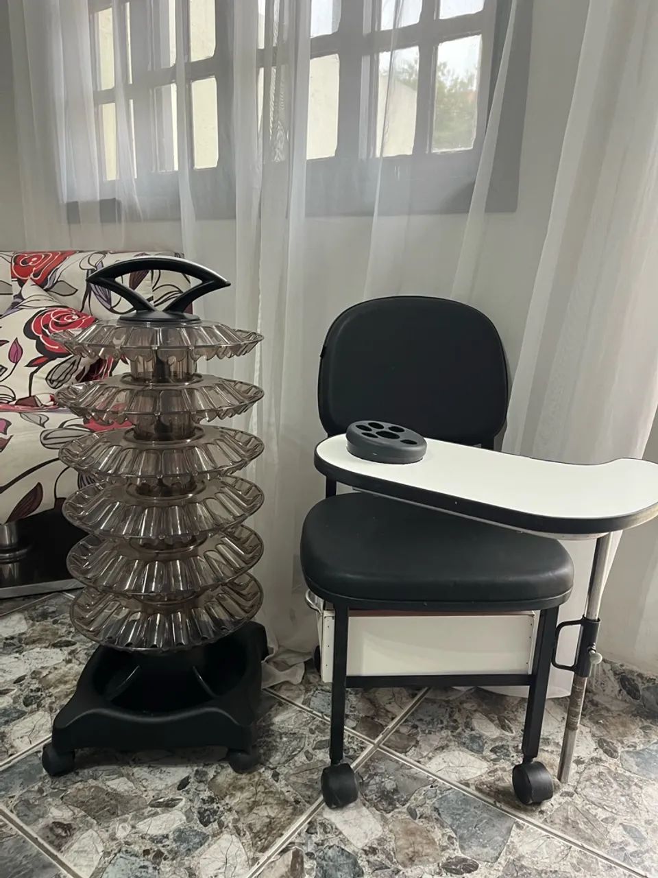 Expositor de esmalte e cirandinha 