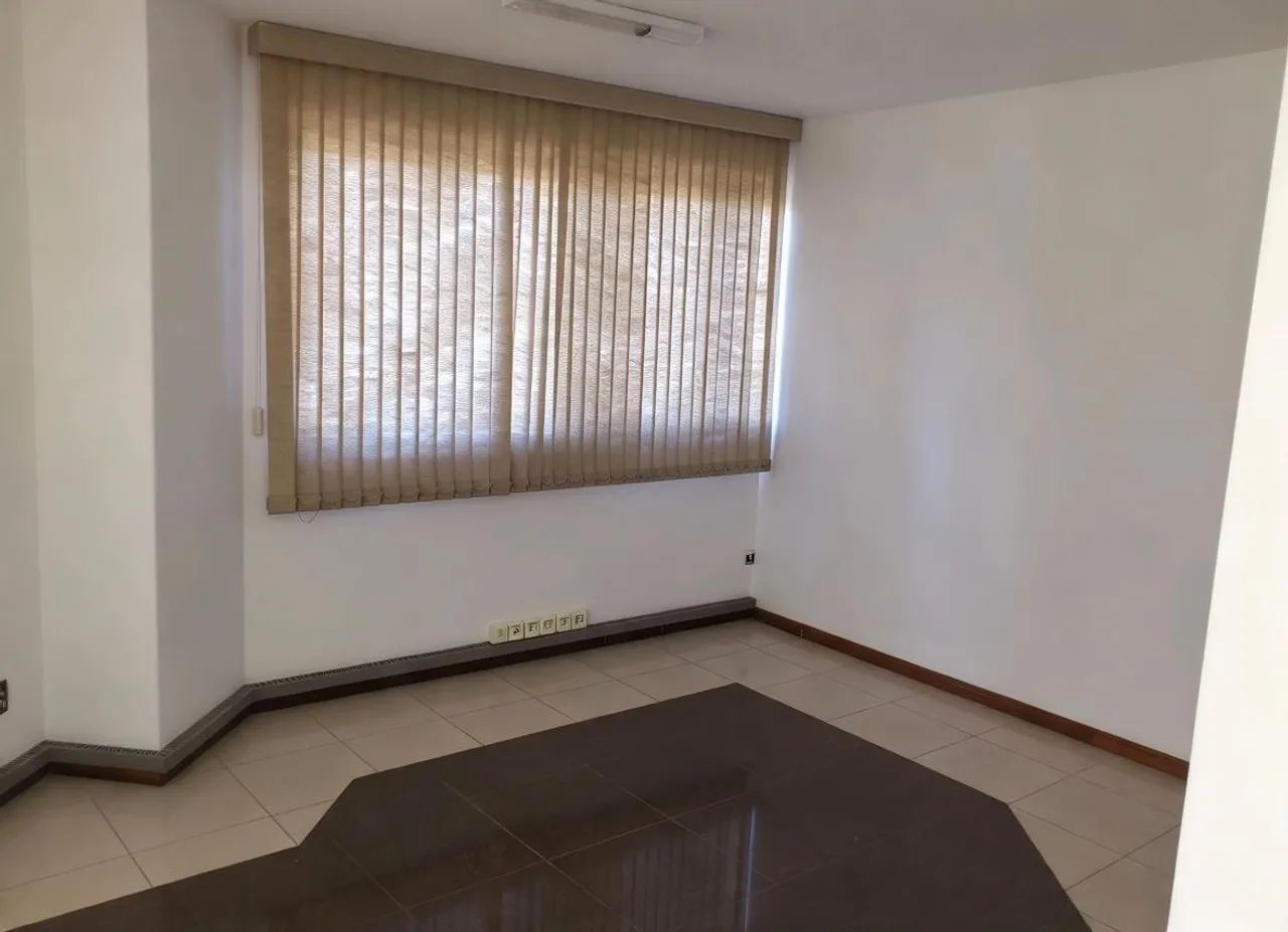 SALA COMERCIAL PARA LOCAÇÃO NO CENTRO - Foto 4