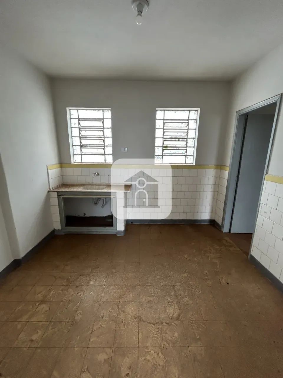 Cômodo Comercial para venda no bairro Martins - Foto 4