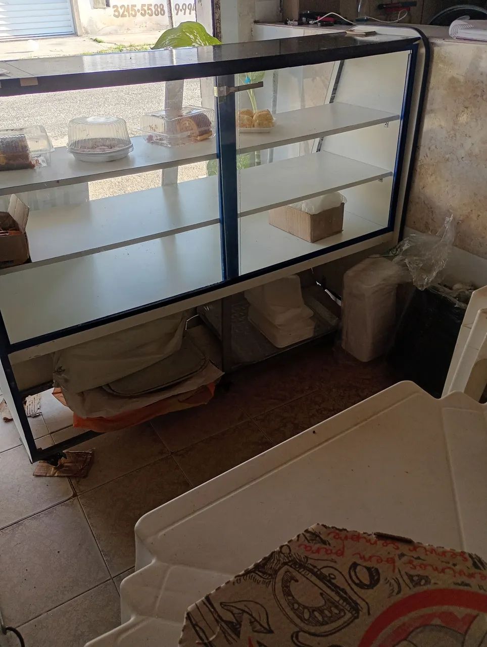 Balcão vitrine para salgados e doces e bolos - Foto 2