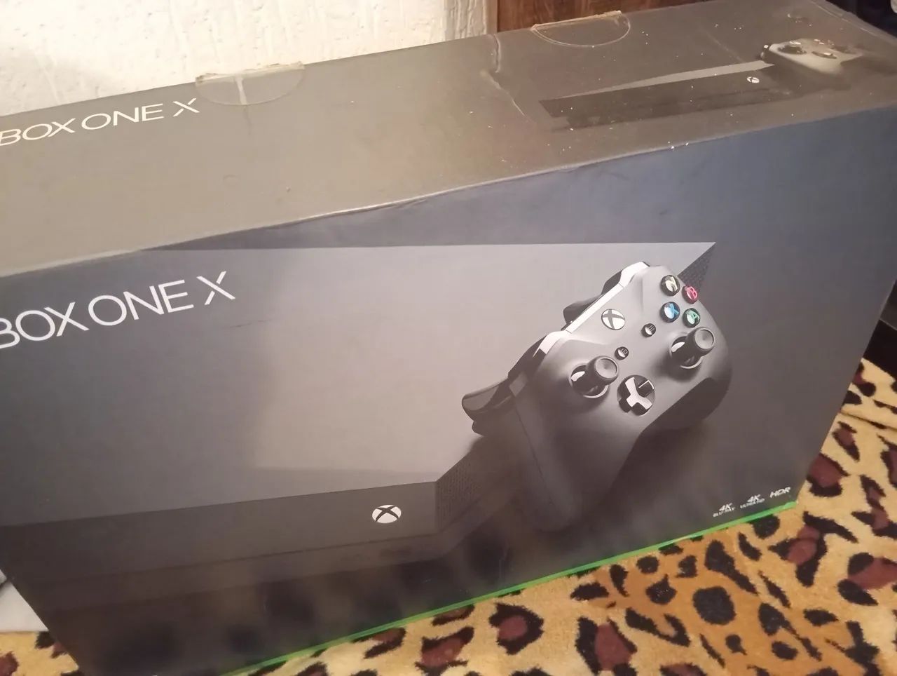 Xbox one x 1 TB 