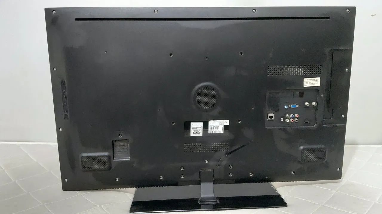 TV com 39 polegadas boas condições 50 a 60 Hz - Foto 2