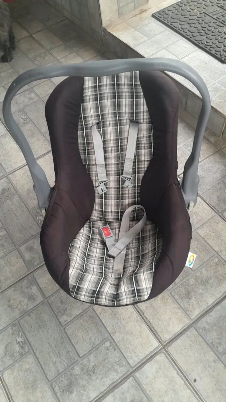 Vendo kit carrinho + bebe conforto - Foto 2