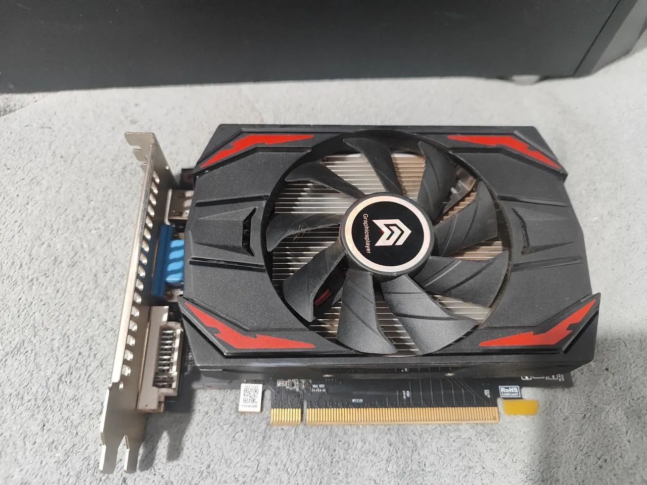 Placa de vídeo AMD Radeon HD6750 