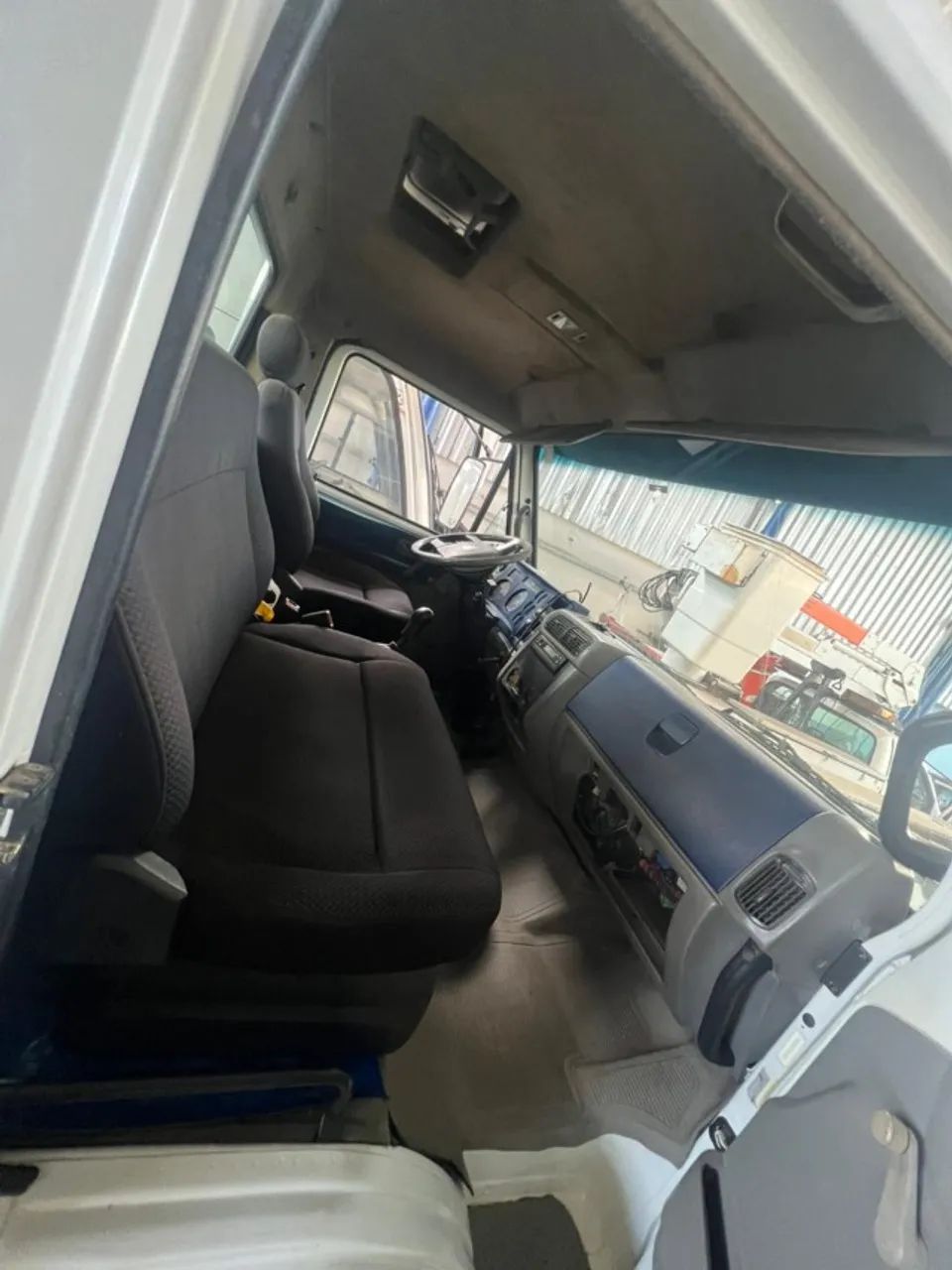 [VENDO] VW 17.180 (2012) + Cesto Aéreo Duplo GUITON 18m (Isolado 69kV) - Foto 9