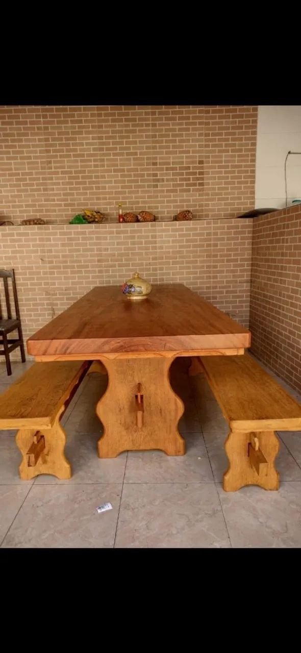 MESA RÚSTICA DE MADEIRA COM 2 BANCOS - Sob Encomenda