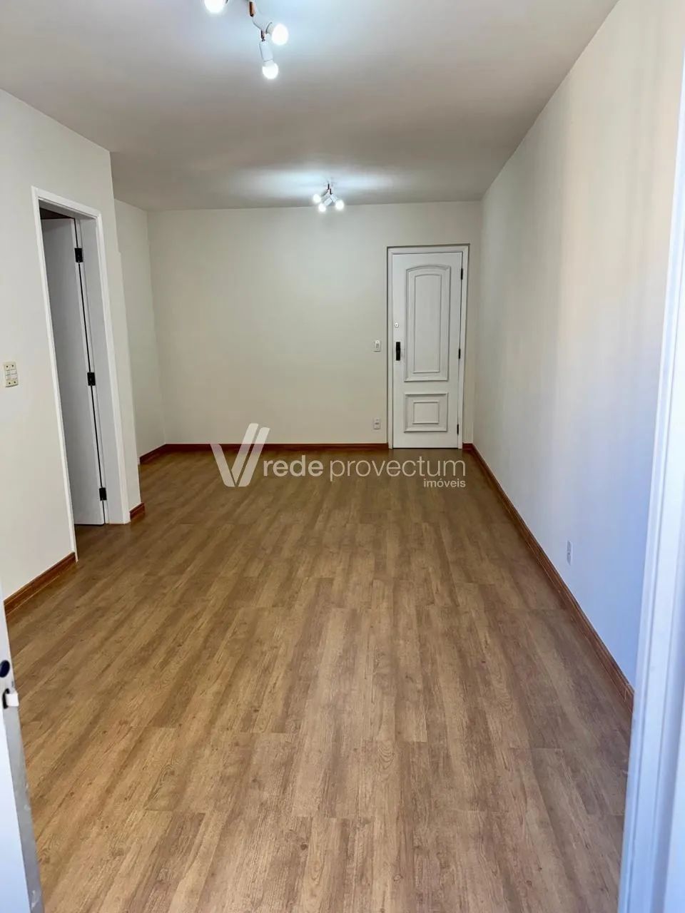 Estilo e Praticidade a 50m do Centro de Convivência | Impecável!