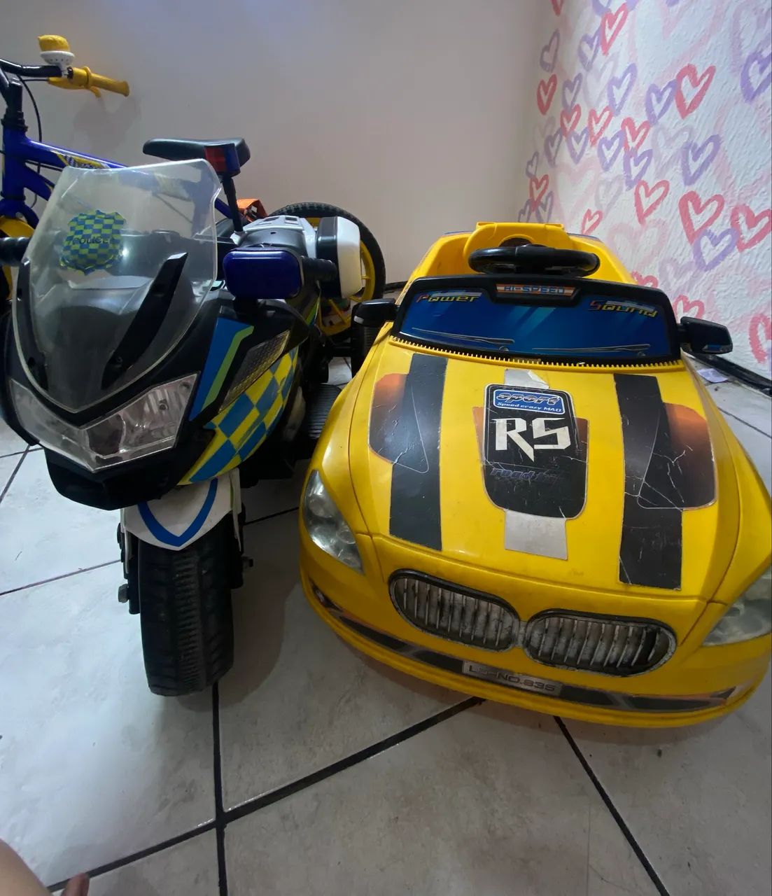 Moto + carro eletrinho
