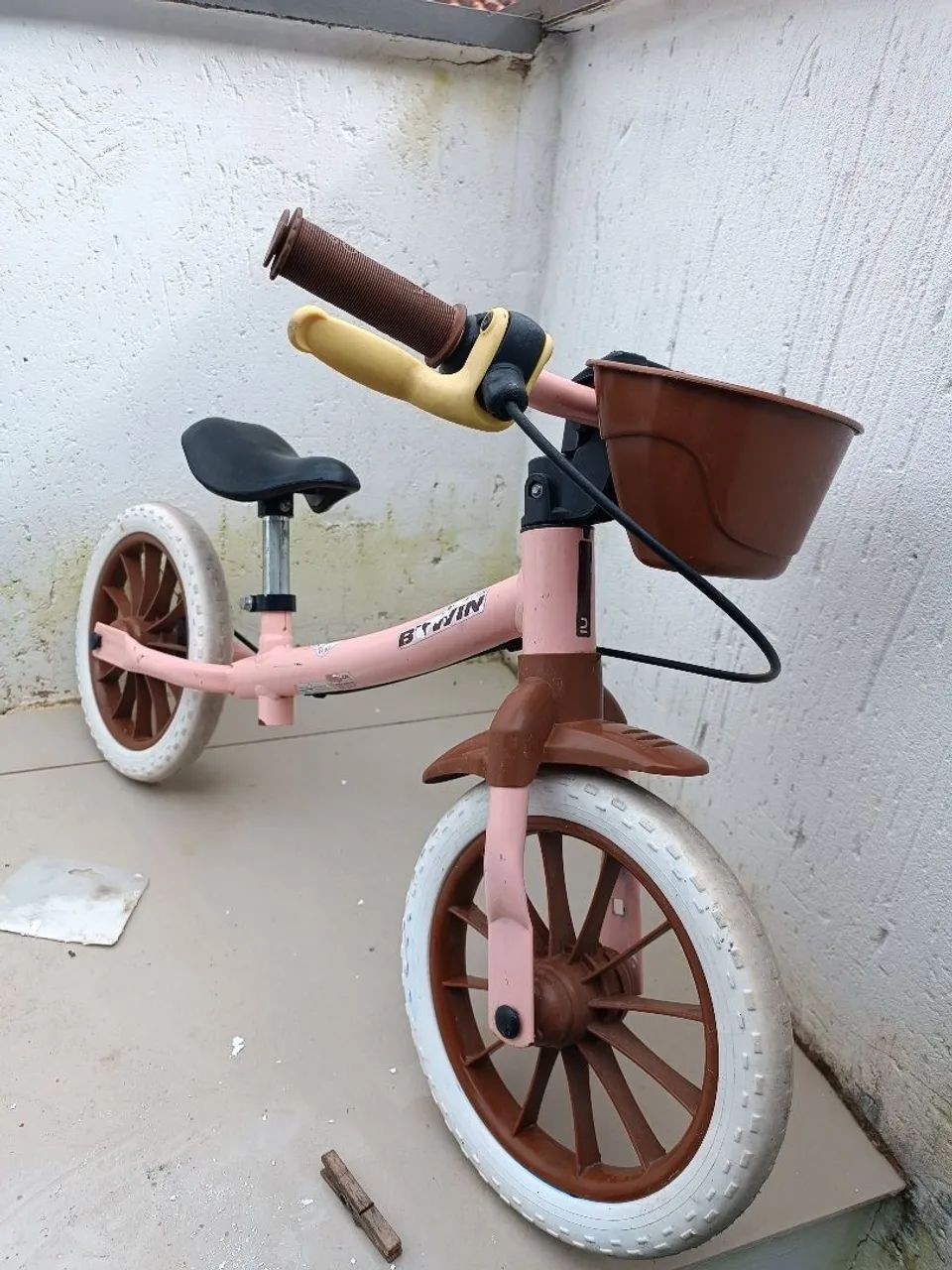 Bicicleta Infantil de Equilíbrio Runride 500 Btwin Rosa  Aro 12.  - Foto 2
