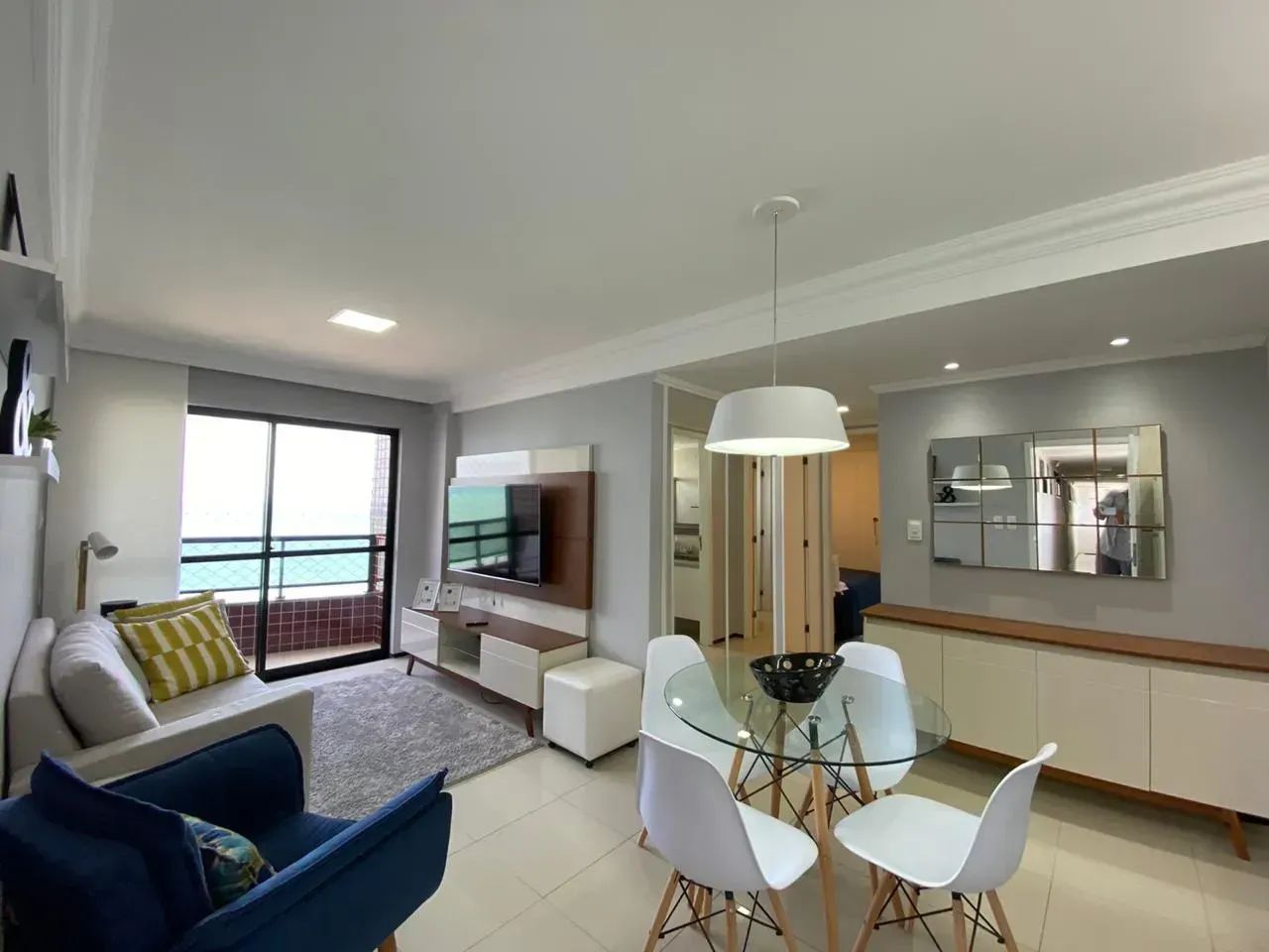 Lindo Apartamento 2 Quartos Mobiliado Vista Mar Andar Alto.