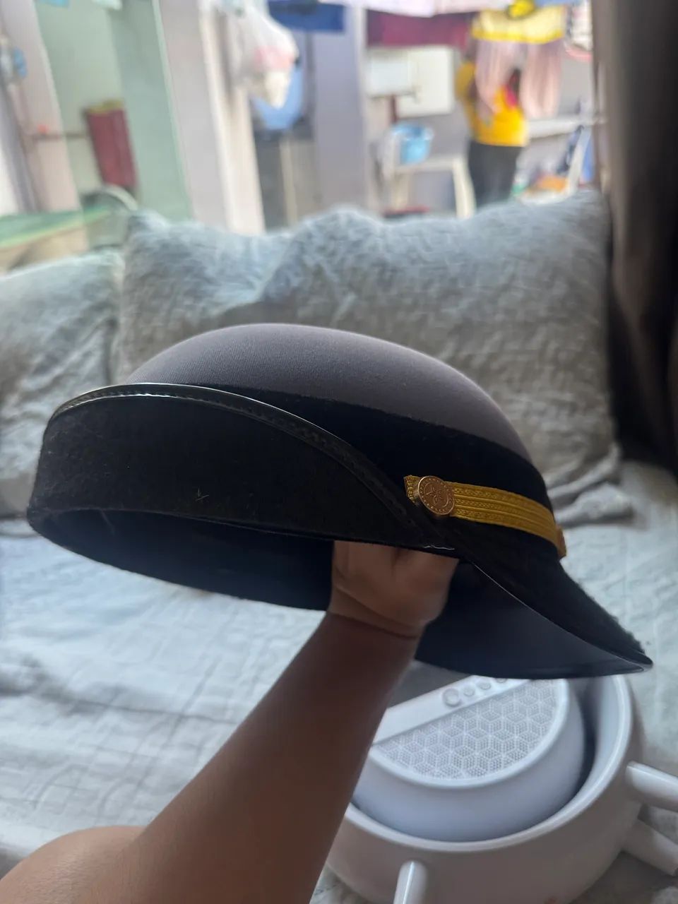 Quepe militar feminino 