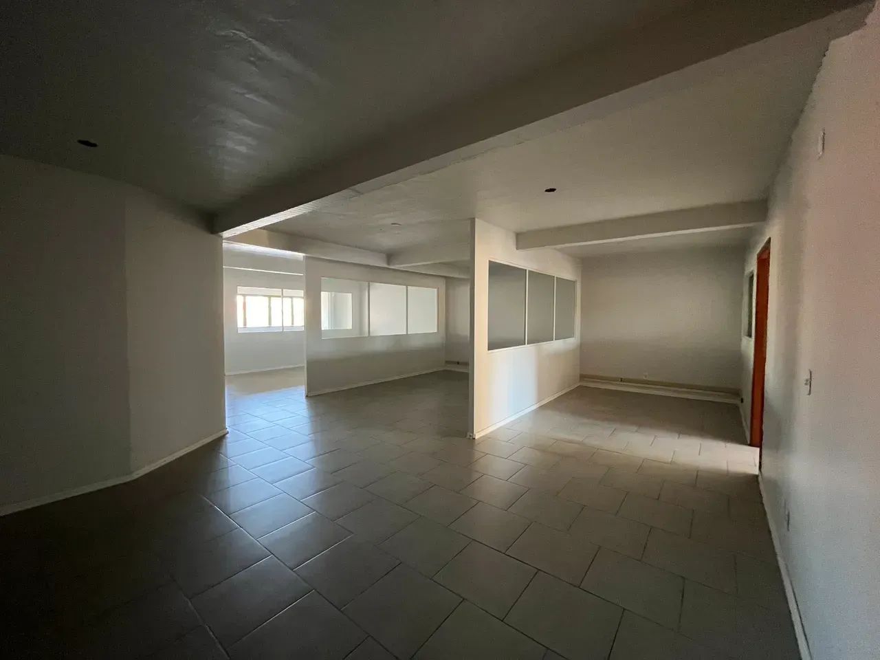 Sala comercial ampla no Centro de Rio Grande - Foto 2