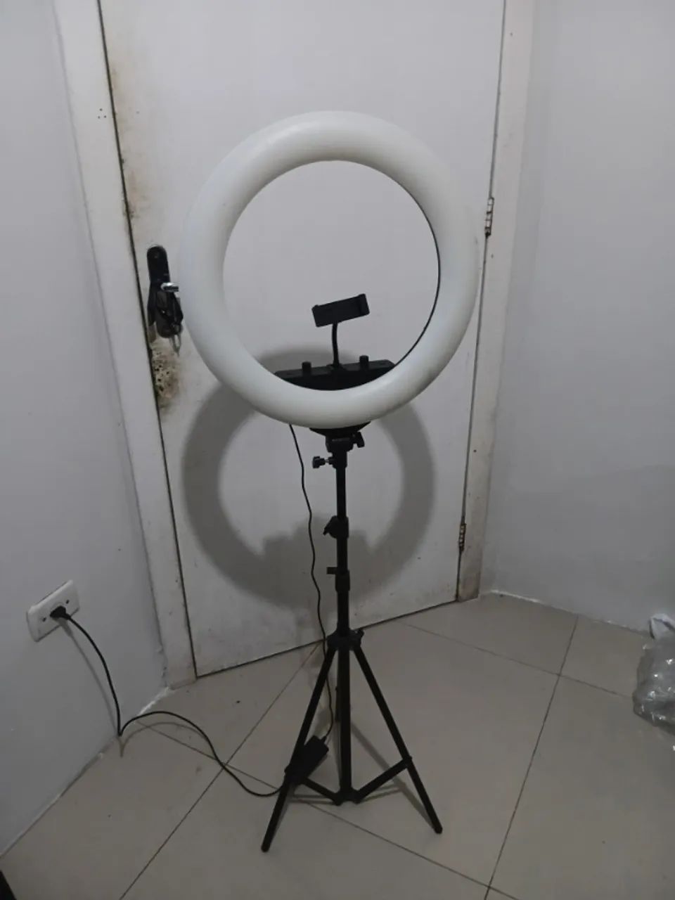 Ring Light LED Profissional 18 Polegadas 45cm Com Tripé - Quase Novo - Foto 2