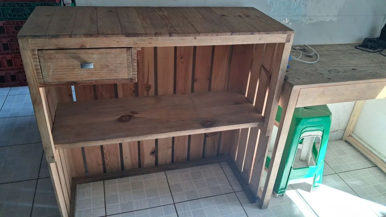 Balcão de madeira para lanchonete, bares e restaurantes e lojas em geral